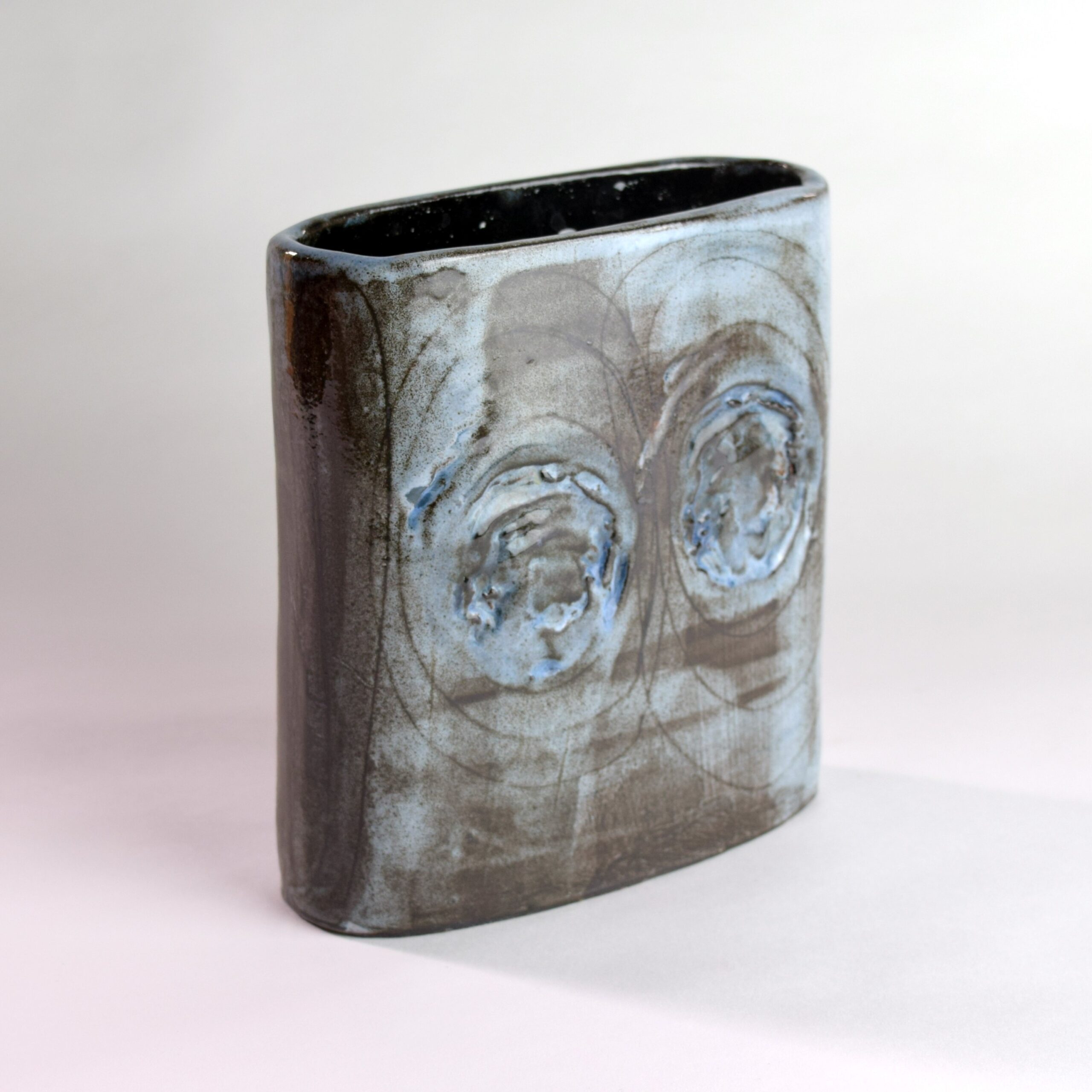 Oyster Shell Pot